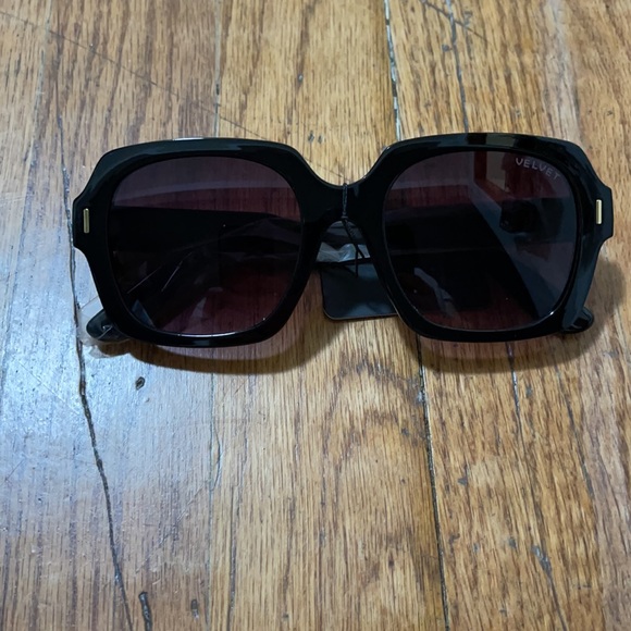Velvet style box sunglasses main image 5